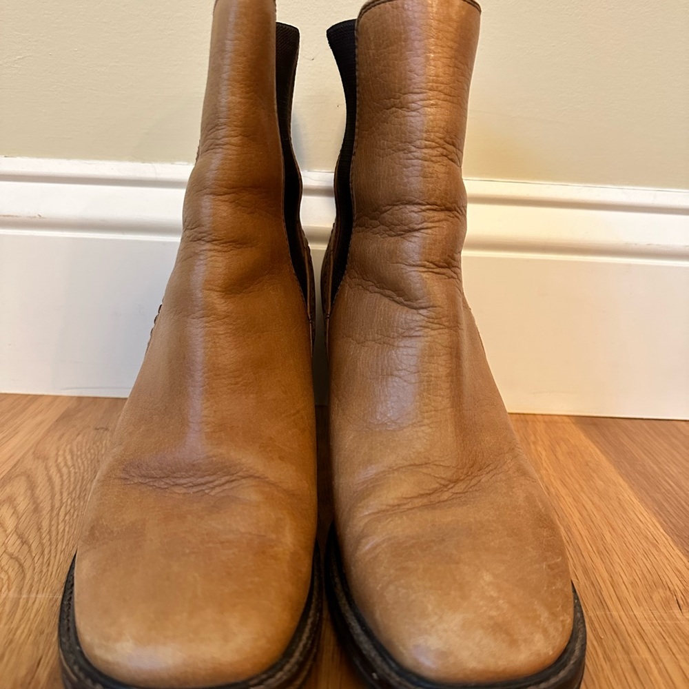 7.5 Cole Haan ankle boots